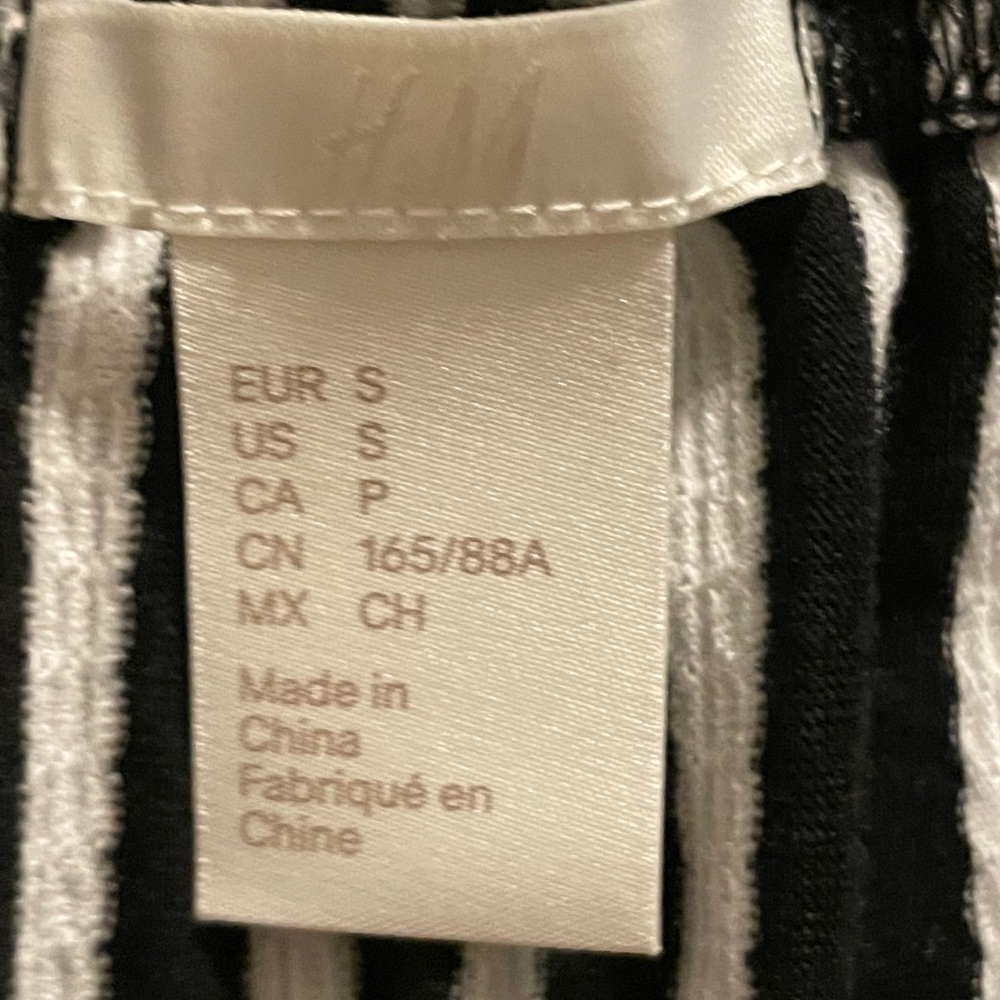 H&M - Picture 2 of 3